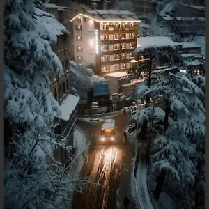 hotel-victory-at-mall-road.shimlahotels.net/