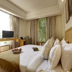 saltstayz-corporate-biz-golf-course-road.top-gurgaonhotels.com/